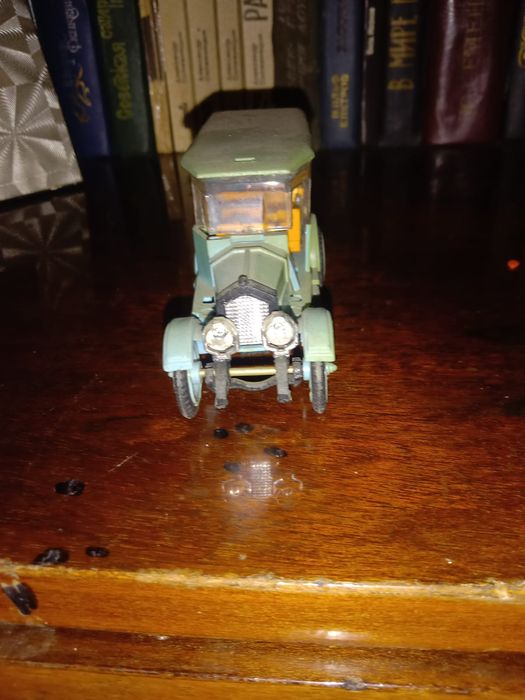 Антиквариат .коллекционные машинки