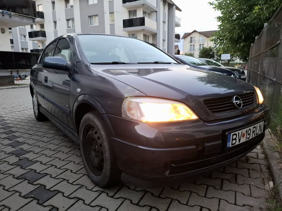 Vand Opel Astra G 2006, 1,4 benzină z14xep pentru piese.