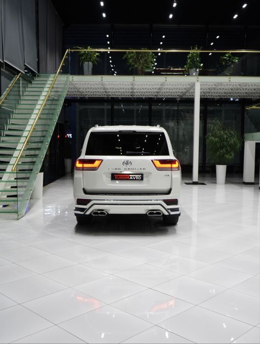 Toyota LC300 в Ташкенте