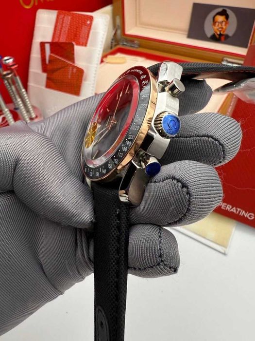 omega speedmaster двуцветен