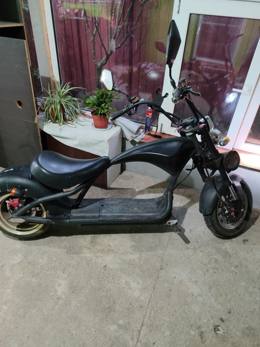 Vând 2500 lei stare foarte bună 0728156045