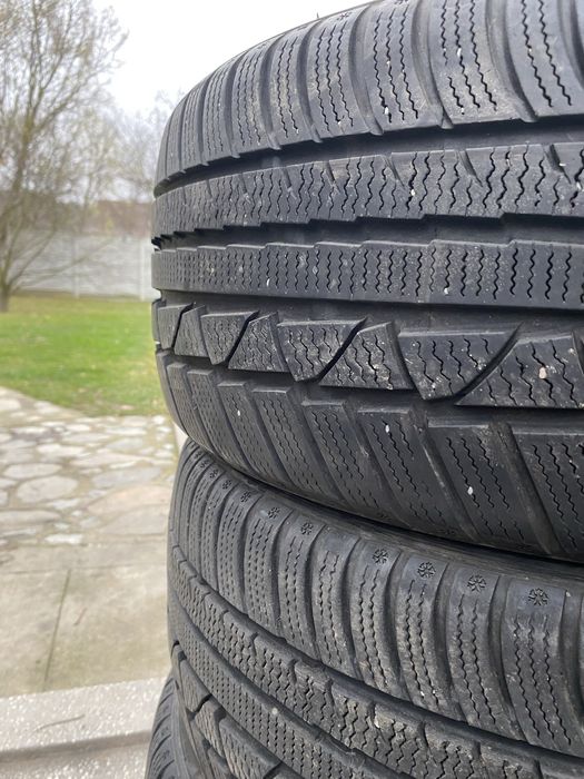 Anvelope iarna 225/40/18