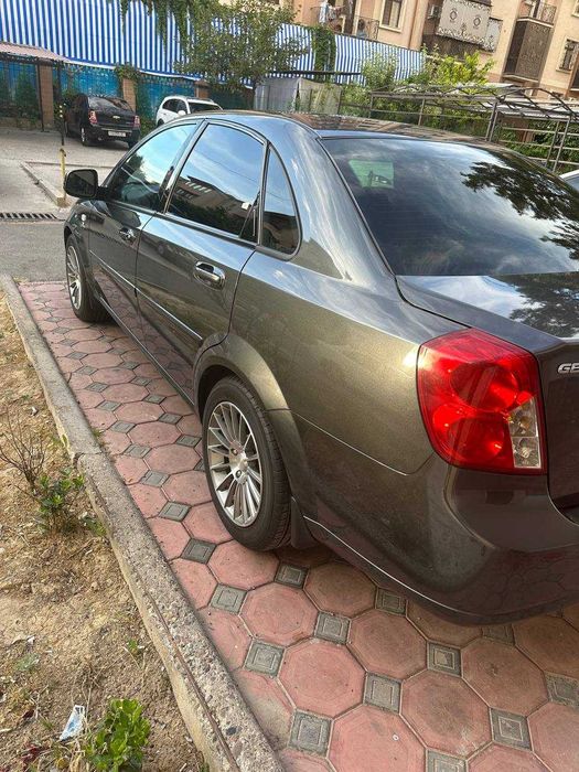 Holati a'lo, narxi кelishilgan holda