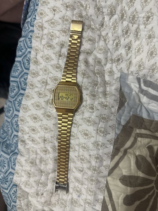 vand ceas Casio barbatesc