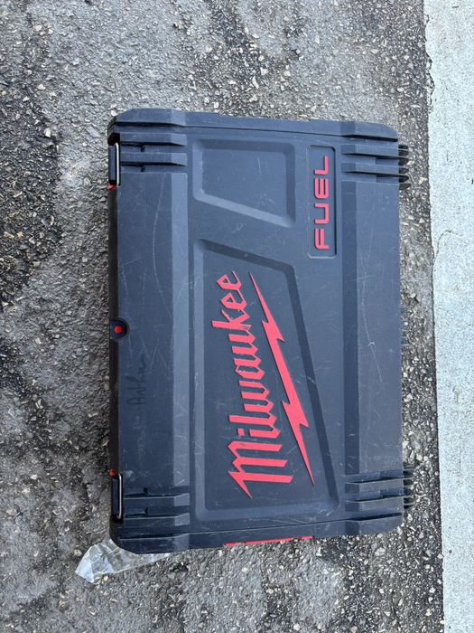 Milwaukee M 18BH
