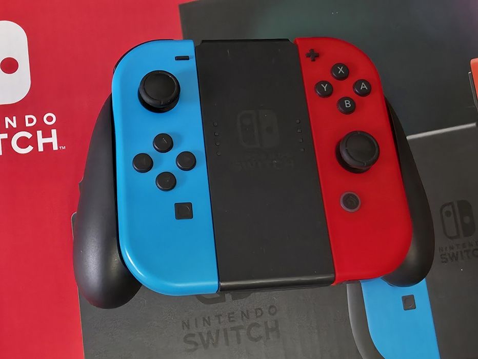 КАТО НОВ Nintendo Swith (NEON RED and NEON BLUE JOY-CONS) Озон 2024г.