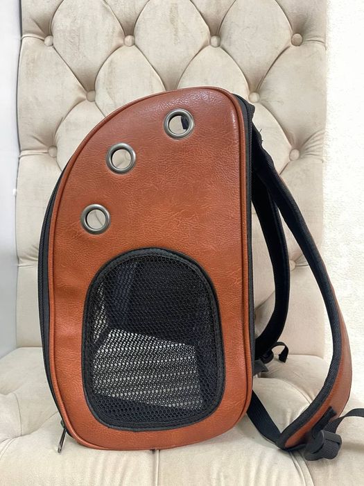 Переноска-рюкзак для домашних питомцев