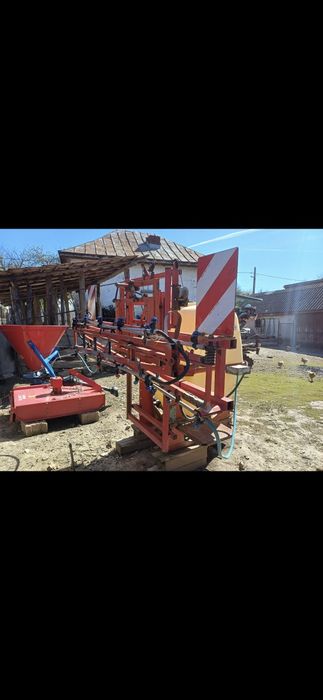 Plug reversibil cu 3 brazde