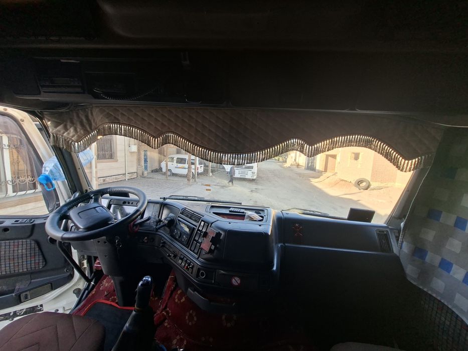 Volvo   F12  420
