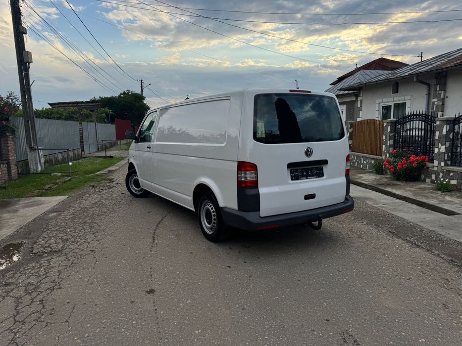 Transporter 2.0 2012 modelul lung 140cp