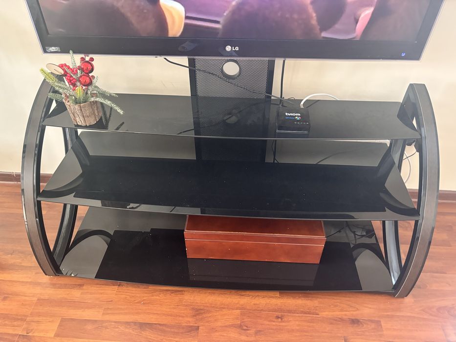 Подставка для телевизора с креплением