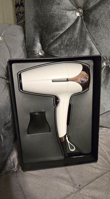 GHD Helios сешоар с приставка за изправяне