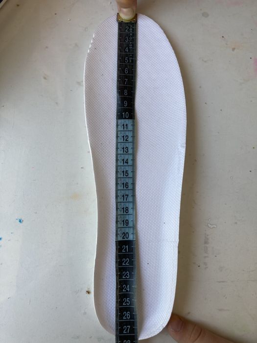 кроссовки женские ,новые.