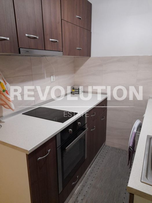 Дава се под наем Тристаен апартамент в Варна, Левски - 80 кв.м за 600 € - Снимка #4