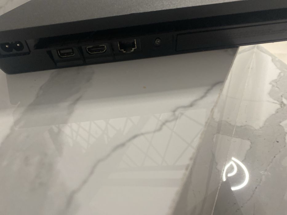 vand ps4 pretul este negociabil