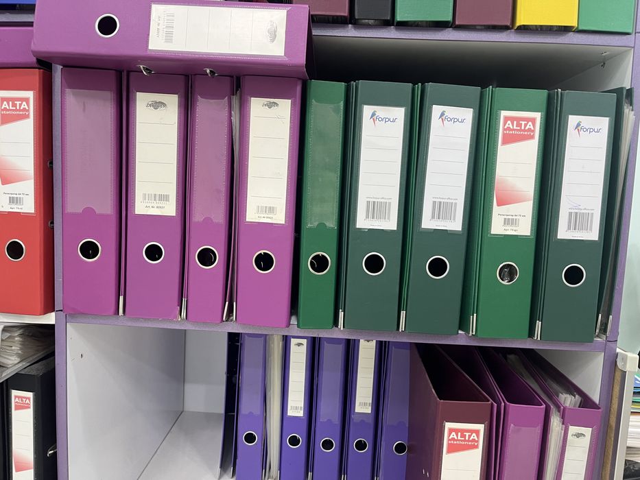 Папки-регистры в отличном состоянии разных цветов