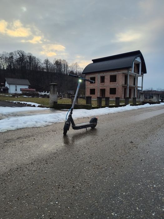 Trotineta electrica motus scooty perfect functionabila