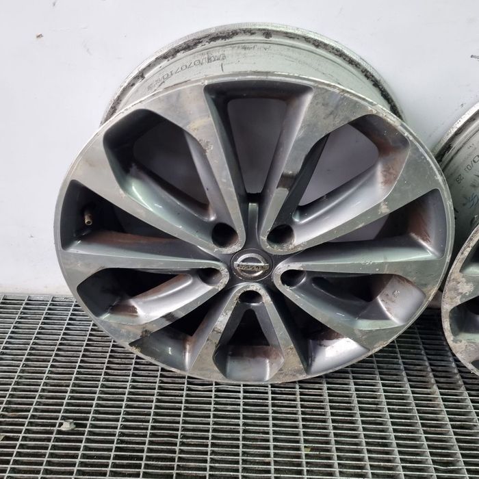 Jante aliaj Nissan Qashqai Facelift 2010 - 2013 (1484) R18 ET40 5X114.3
