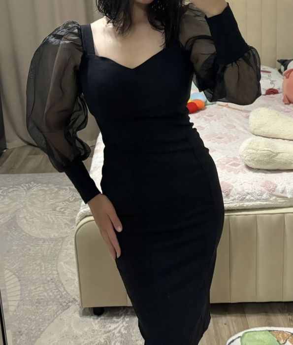 Вечернее черное платье