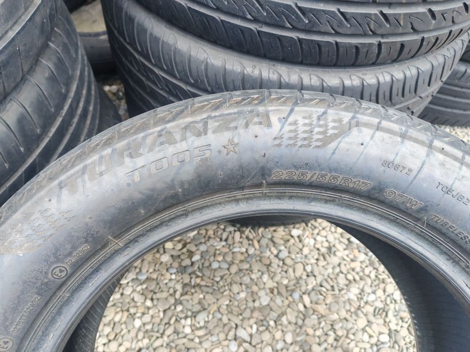 225 55 17,cate 4buc vara Bridgestone și Firestone ,5mm