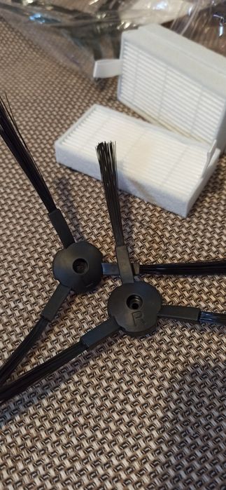 Филтри и четки за прахосмукачка робот SilverCrest и iLife Zaco