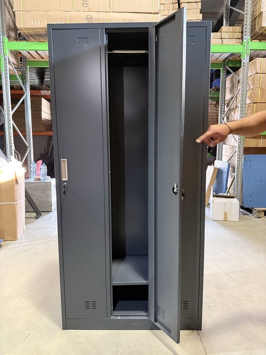 Метални съблекални и архивни шкафове