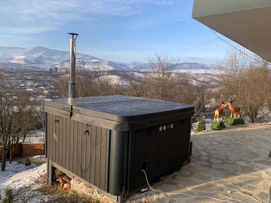 Cabană cu ciubar de inchiriat  Vila Fof  5 camere Prahova    ciubar Prahova