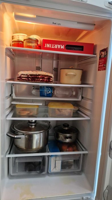 Продается холодильник