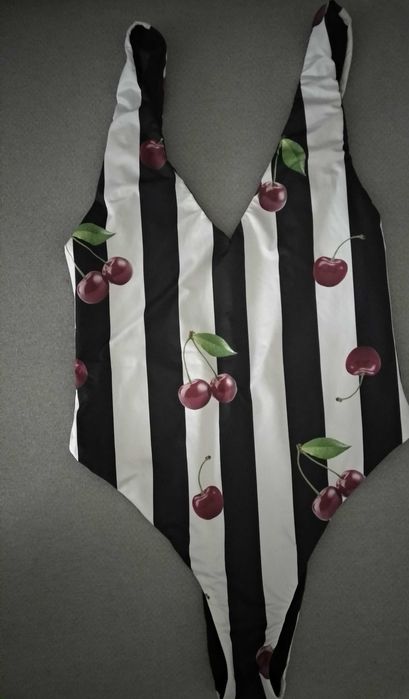 NL4You бански с череши/вишни XS