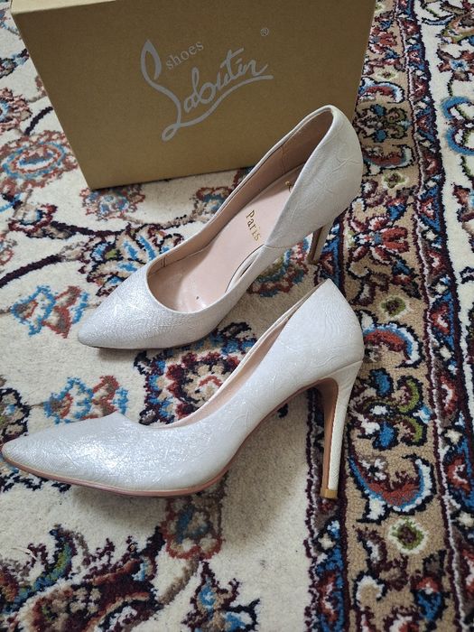Туфли Лабутен 38 размер