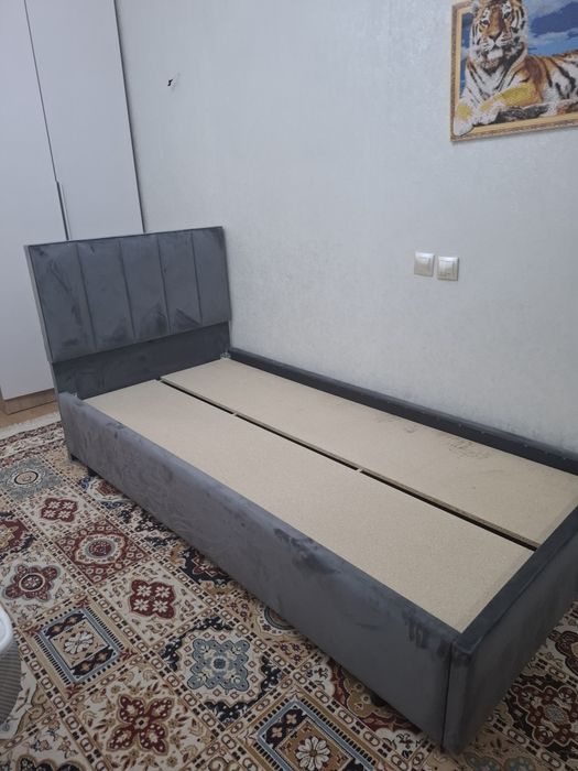 Продам кровать 90/200