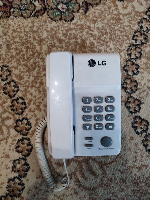 Телефон LG в отличном состоянии