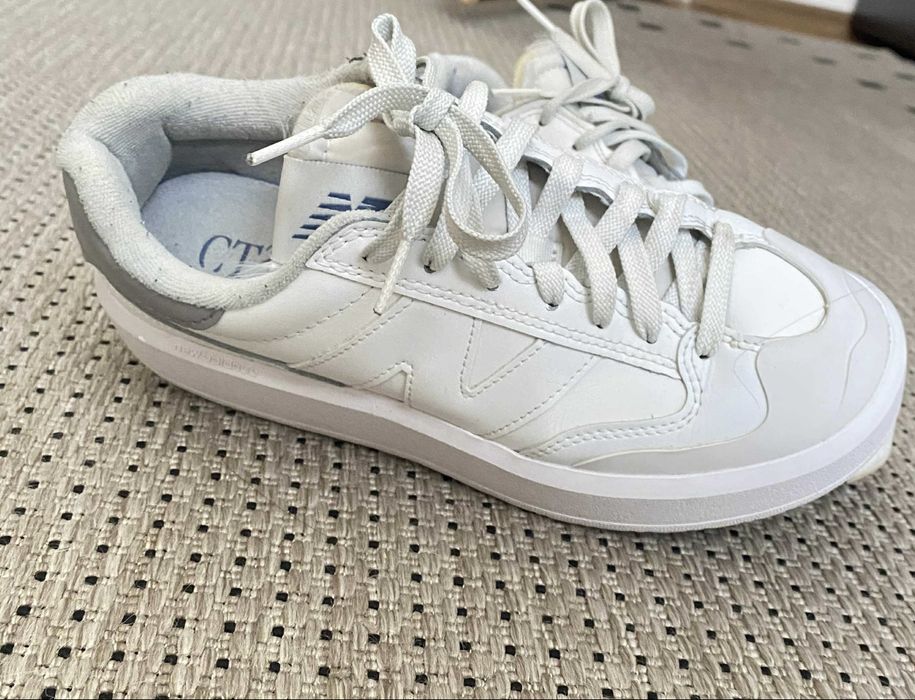 New Balance  дамски маратонки