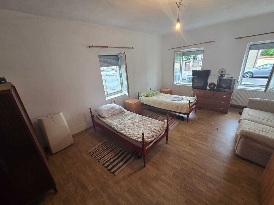 Vind Casa la Arpașu de jos - Vedere 6