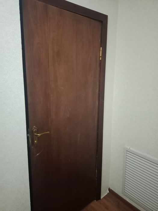 Меж комнатный двери