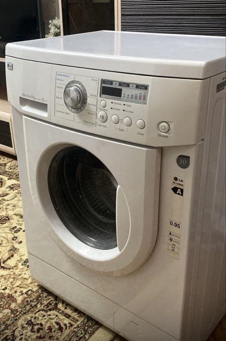 Машинка стиральная Lg