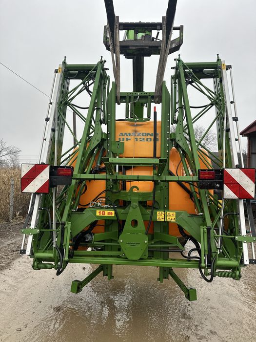 Vand met pompa erbicidat Amazone UF1200 full hidraulic