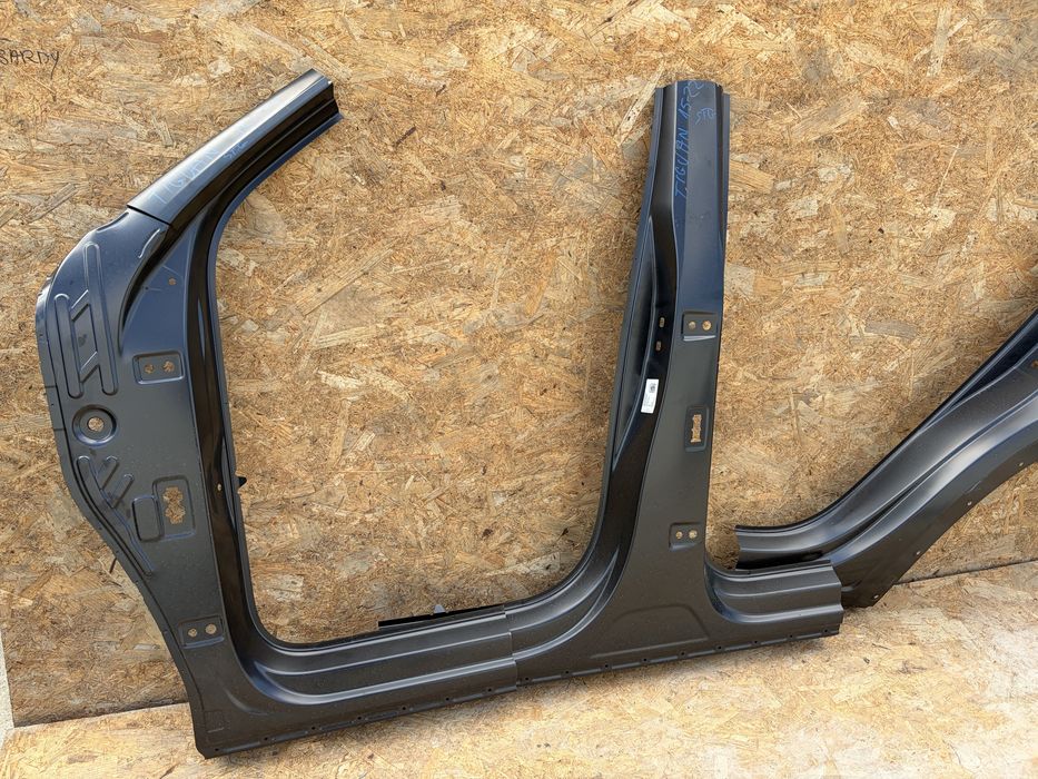 Stalp prag usa stanga / aripa stanga spate Volkswagen Tiguan 2NA  2016/2017/2018/2019/2020/2021/2022/2023
