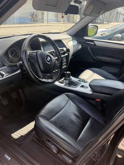 Vand bmw x3 f25 2.0 diesel xdrive an 2011 (la final), cutie manuala