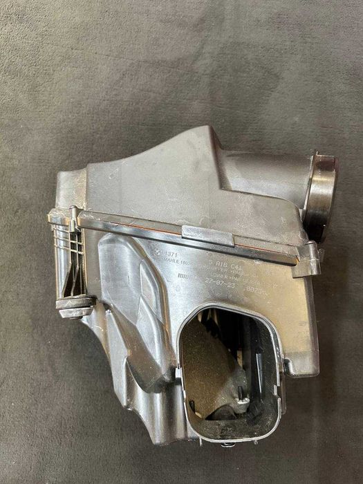 Carcasă filtru aer BMW SERIA 5 G60 550E