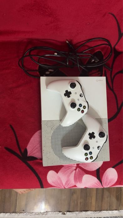 Vand Xbox One S Utilizat