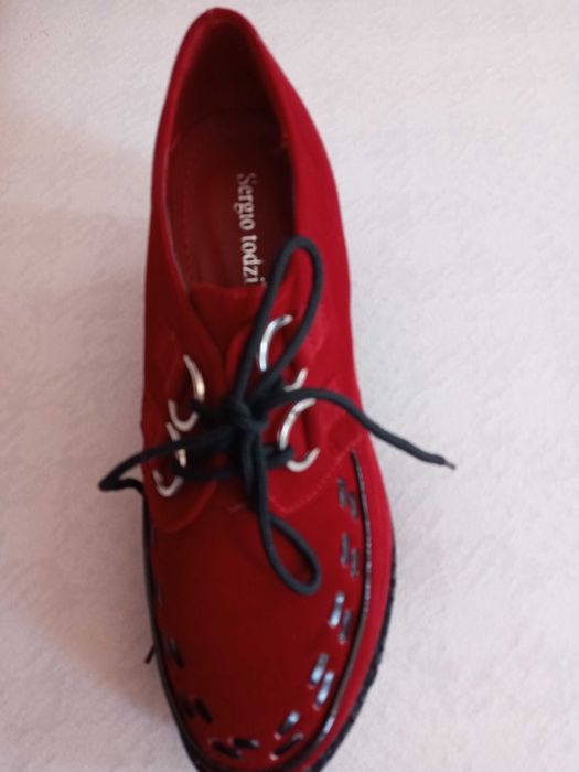 Продавам обувки дамски нови и чанти използвани