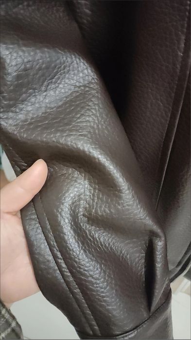 Кожаная куртка женская