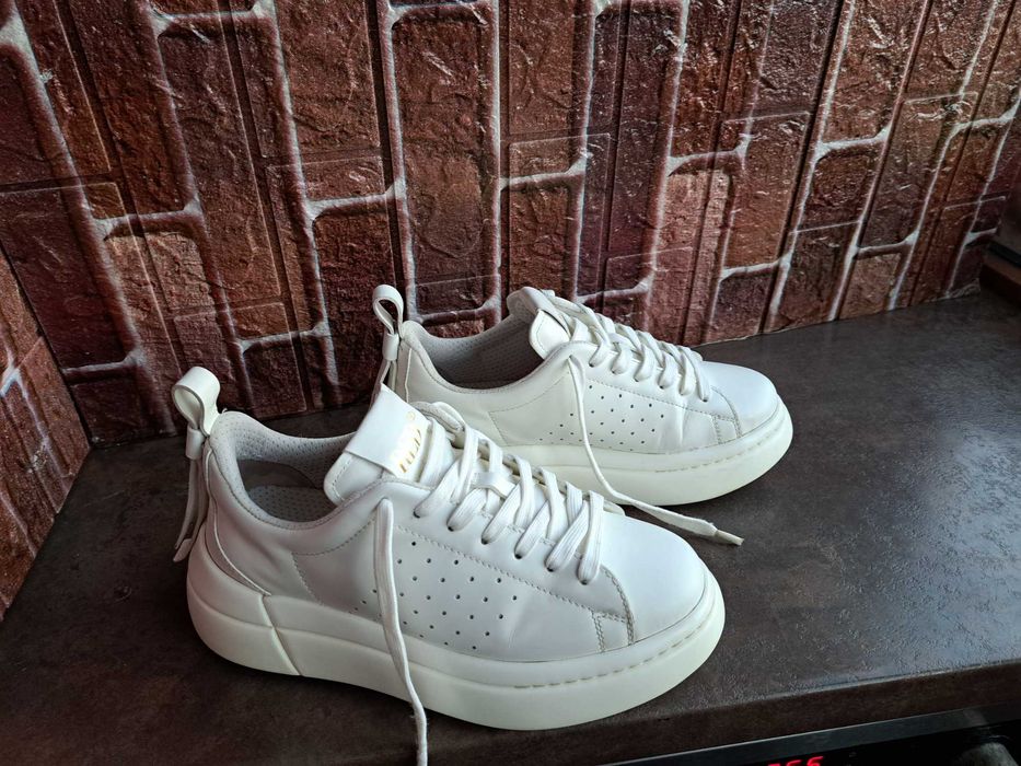 дамски маратонки,спортни обувки,кецове на платформа,сникърси,Valentino