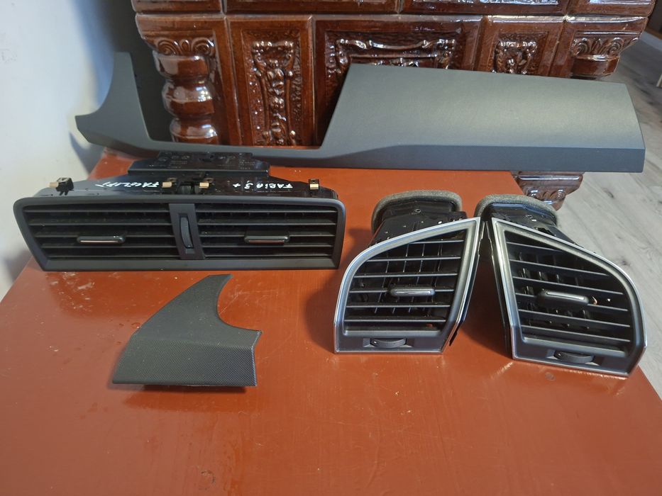 Grile aer și ornament bord Fabia 3 și 3 facelift