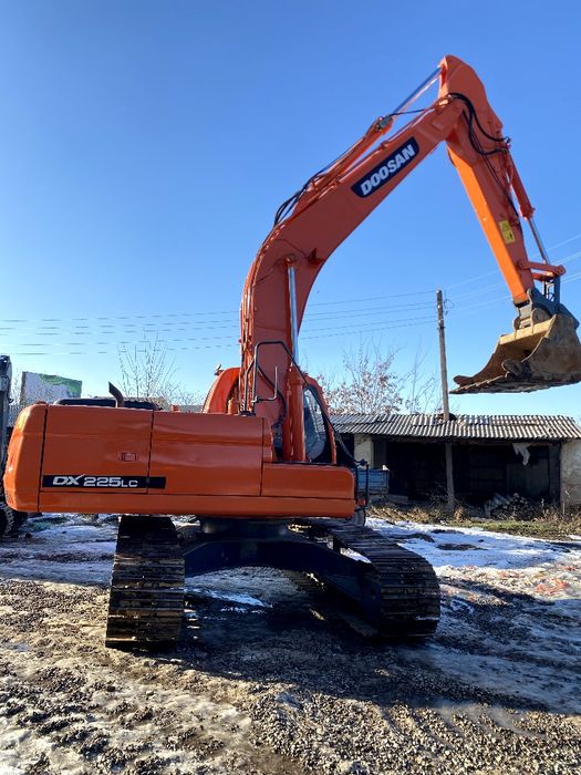 Doosan 225 gusinichniy ekskavator ideal !!!