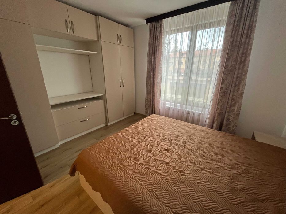 Отдава под наем напълно обзаведен апартамент в кв. Васил Левски