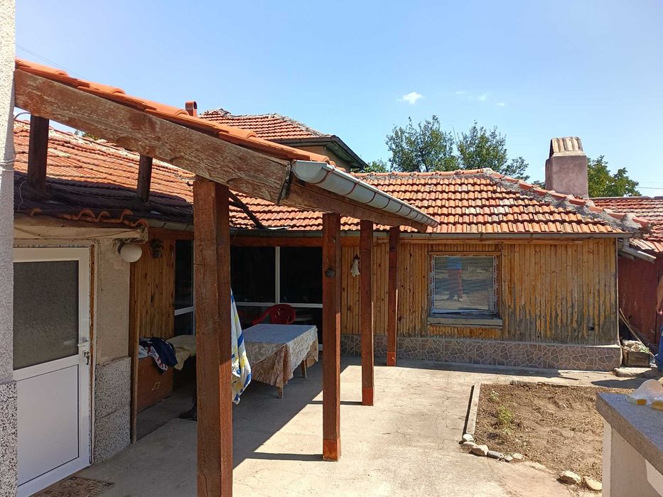 Продава се Къща в с. Избеглии, Област Пловдив - 1300 кв.м за 58 €/кв.м - Снимка #11