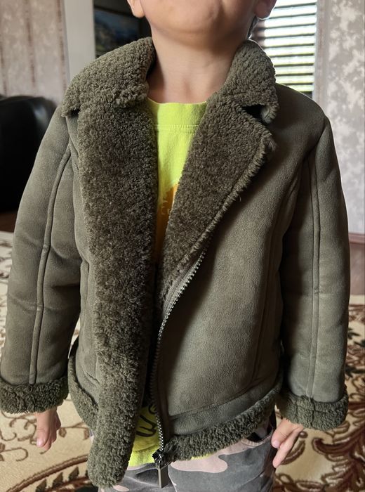 Продам детскую дубленку