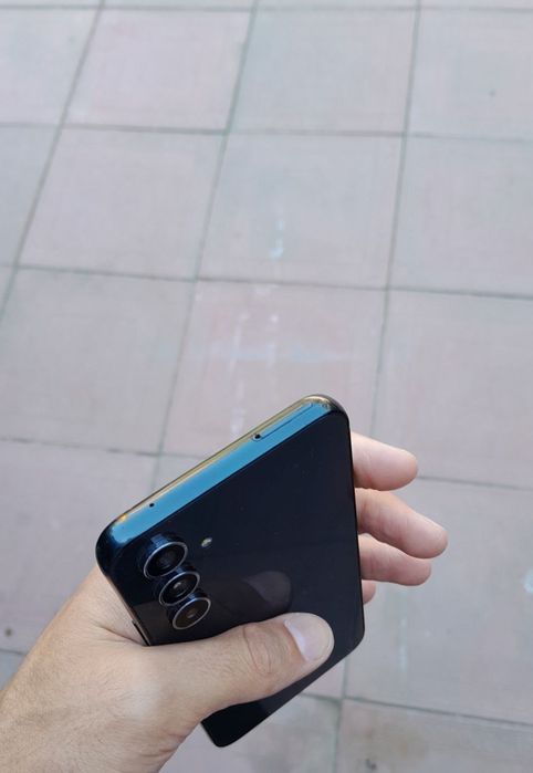 Samsung a54 5g. Karopka bor